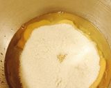 Foto del paso 2 de la receta: Bizcocho de yogur