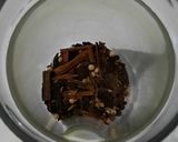 Foto langkah ke 2 dari resep Bubuk Ngohiong Homemade.