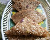 A picture of step 6 of Aachari Paneer Paratha.