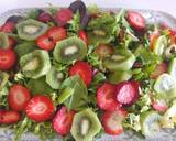 Foto del paso 3 de la receta Ensalada con fresas y kiwi
