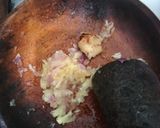 Foto langkah ke 2 dari resep Telur Dadar Kuah Santan Kuning.