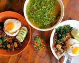 รูปขั้นตอนการทำที่ 6 ของ ผัดกระเพรา​หมูสับ​ ไข่​เยี่ยวม้า