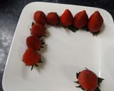 Foto del paso 2 de la receta: Fresones con crema de seda