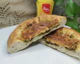عکس مرحله 1 از دستور مناقیش بالزعتر و الجبنه (نان زعتر و پنیر عربی)