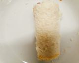 Hình bước làm 2 của món Chả giò làm từ bánh mì sandwich