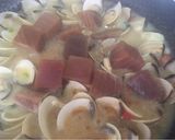 Foto del paso 6 de la receta: Atún en salsa picante 🌶 con almejas