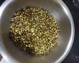 मोड आलेल्या मुगाची भेळ (mod alelya moongachi bhel recipe in marathi) रेसिपी स्टेप 2 फोटो 