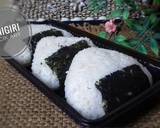 Onigiri simpel (#pr_asianfood) langkah memasak 5 foto