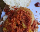 A picture of step 6 of Vadapav.