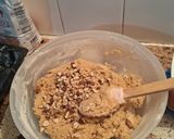 Foto del paso 4 de la receta: Galletitas crocantes de avellanas rellenas con dulce de leche