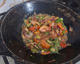 Foto langkah ke 3 dari resep Tumis Ikan Asin.