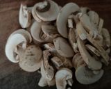 Foto langkah ke 1 dari resep Tumis Kubis Buncis Jamur.