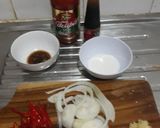 Foto langkah ke 2 dari resep Cumi tepung pedas manis.