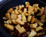 Foto del paso 3 de la receta: Revuelto carnívoro (chorizo y jamón)