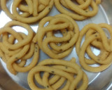 மீதமான சாதத்தில்  முறுக்கு ரெசிபி ஸ்டேப் 4 புகைப்படம்