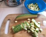 A picture of step 1 of Zucchini with Mexican Sausage.