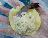 Foto langkah ke 6 dari resep Shrimp Potato Balls.