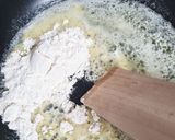 Foto del paso 2 de la receta Macarrones con salsa cremosa de 3 quesos