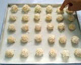 Foto langkah ke 5 dari resep Blueberry Thumbprint / Kue Kering Untuk Lebaran.