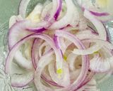 Hình bước làm 2 của món Salad 🥗: Khổ Qua Rừng trộn Cá Tuna Ngâm DầuMón ngon - dễ làm THE BEST của khổ qua!