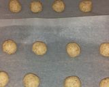 A picture of step 6 of Almond and Cashew Cookies.