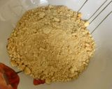 صورة لخطوة 1 من وصفة حلى بسكوت بصوص الكراميل