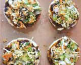 A picture of step 6 of Idlizza (Idli Pizza).