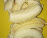Foto langkah ke 2 dari resep Pisang Pasir Cokelat Keju Praktis.