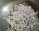 A picture of step 2 of Paneer bhurji.