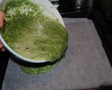 A picture of step 8 of Spinach and garlic-yogurt rolls.