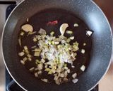 Foto del passaggio 3 della ricetta Cavolfiore ripassato in padella 🌷