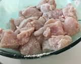 A picture of step 1 of Sweet and sour chicken.