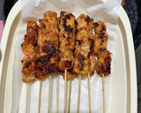 Foto langkah ke 4 dari resep Sate ayam bumbu merah.