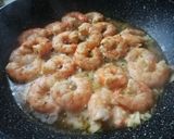 Foto del paso 3 de la receta Langostinos al ajillo con cava 🦐🍾