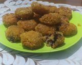 Foto langkah ke 5 dari resep Bola-bola pisang goreng isi coklat.
