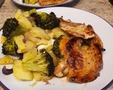 Foto del paso 4 de la receta: Pollo a la plancha con patatas y medallones de queso de cabra