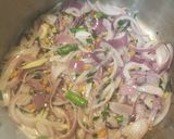A picture of step 2 of Carrot & capsicum stir fry.