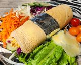 Foto del paso 8 de la receta: 🍳🌯Wrap fresco de vegetales y huevo revuelto 🌯🍳