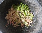 รูปขั้นตอนการทำที่ 1 ของ ข้าวต้มแห้ง_ทะเล 🍚