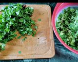 A picture of step 1 of Sunsunia Saag.