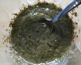Foto del paso 2 de la receta Espaguetis de calabacín al pesto con huevo poché