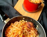A picture of step 4 of Rice Noodles with Crunchy Veg and Chicken.