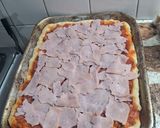 Foto del paso 10 de la receta: Pizza mega crocante con queso mozzarella y paleta,aceitunas