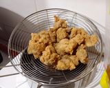 Foto langkah ke 8 dari resep Ayam Popcorn Goreng Bawang.