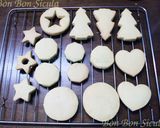 Hình bước làm 1 của món Bánh Quy Đường Giáng Sinh Christmas Cookies