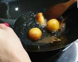 Foto langkah ke 5 dari resep Bola ubi (Bolubi/bolbi) kopong garing manis.