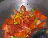 A picture of step 3 of Tomato green chilli veg.