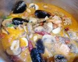 Foto del passaggio 1 della ricetta Paccheri con sugo di pesce e funghi