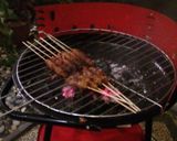 Foto langkah ke 8 dari resep Sate Babi Manis Tanggerang.