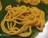 नारळाच्या दुधातल्या शेवया (आंबा फ्लेवर्ड) (dudhatlya seviya recipe in marathi) रेसिपी स्टेप 9 फोटो